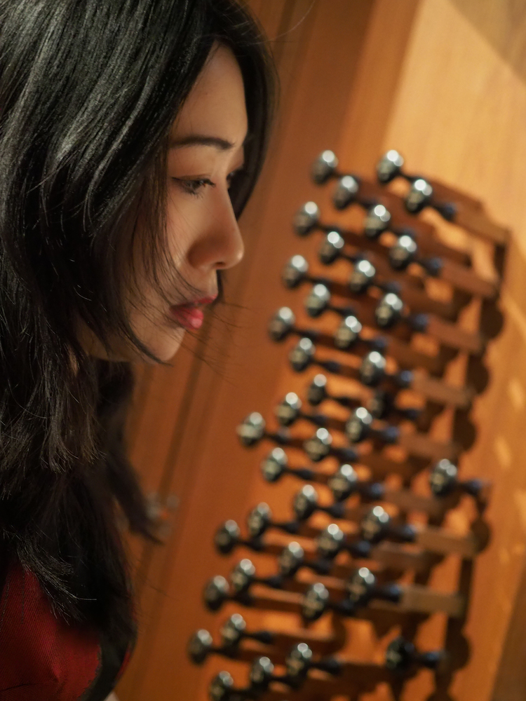 Mari Fukumoto, Orgelregisterknöpfe